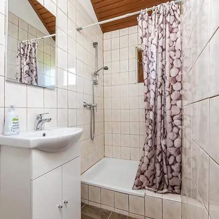 Familia 16 Balatonmáriafürdő